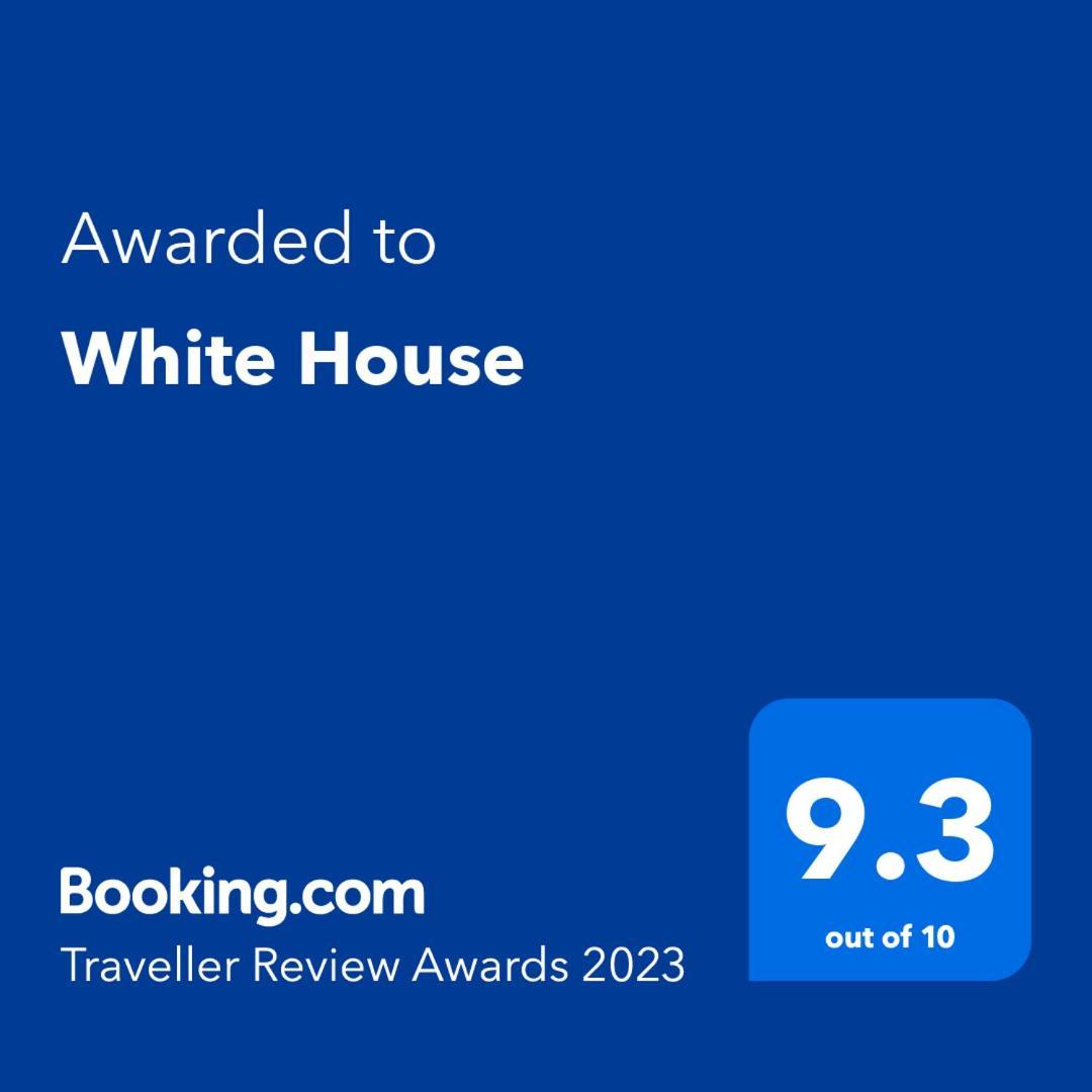 Apartmán White House Parede Exteriér fotografie
